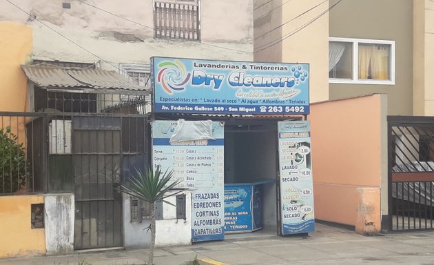 Foto de Dry Cleaners