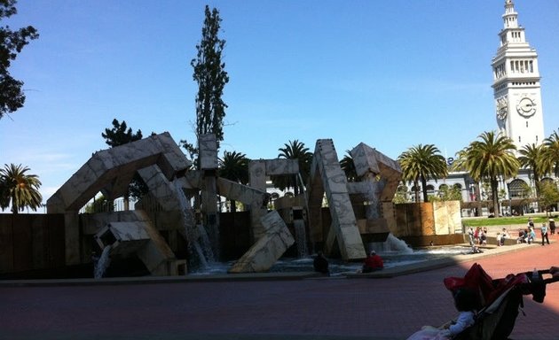 Photo of Abraham Lincoln Brigade Monument