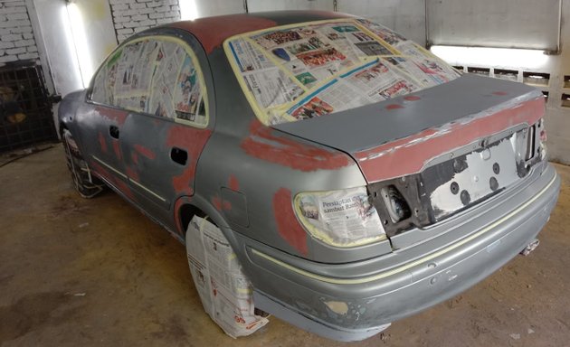 Photo of toms auto spray painting