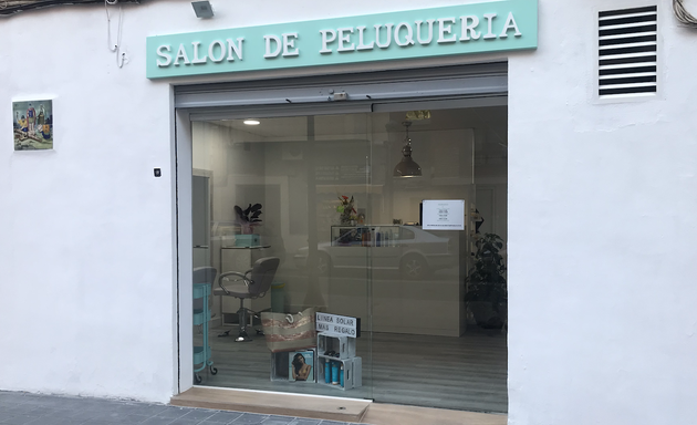 Foto de Salón de Peluquería y Maquillaje Ana