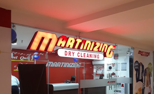 Foto de Martinizing Dry Cleaning