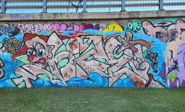 Photo of Graff-zone / mur légal graffiti