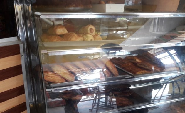 Foto de Panadería & Pastelería Flores