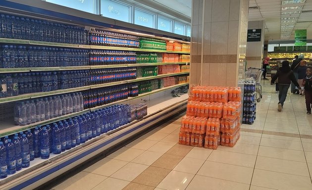 Photo of Queen's Supermarket | Stadium | ኪዩንስ ሱፐርማርኬት | ስታዲየም