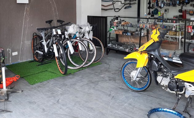 Photo of H&E Cycles Motor/Bike Trading - Lanang
