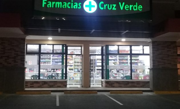 Foto de Farmacia Cruz Verde 3