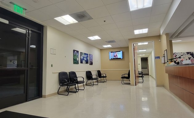 Photo of Gateway Corporate Center