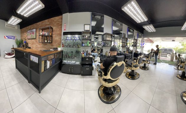 Foto de Dominican Barber Shop