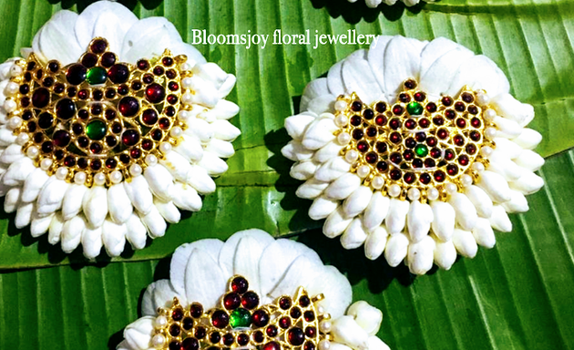 Photo of Real Flower Jewellery And Artificial Flower Jewellery For Mehndi And Haldi.