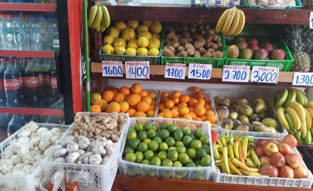 Foto de Frutas y verduras "3 hermanos"