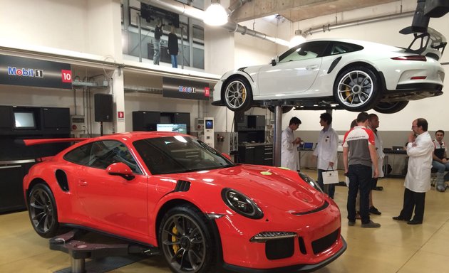 Foto de Porsche Center Santiago