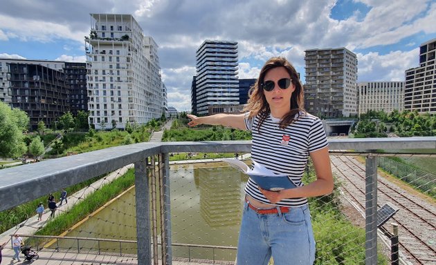 Photo de Architour Paris with Louise | Tour Guide Paris