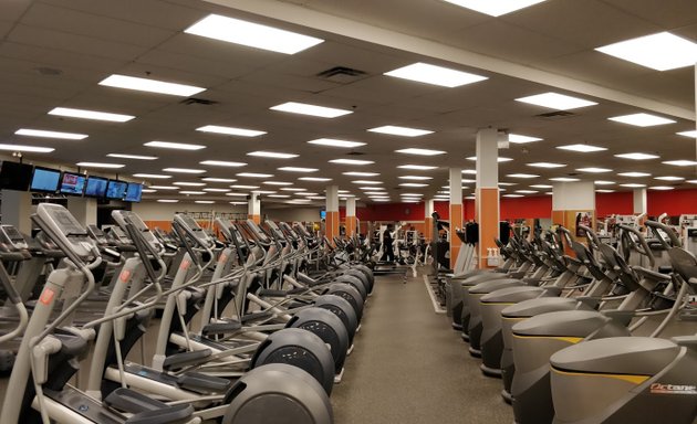 Photo of GoodLife Fitness Brampton Bramalea City Centre