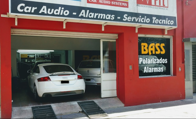 Foto de BASS Car Audio - Alarmas y Polarizados