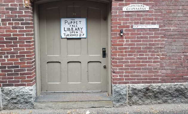 Photo of The Puppet Free Library