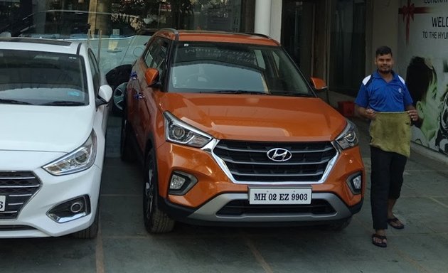 Photo of Modi Hyundai Malad Showroom
