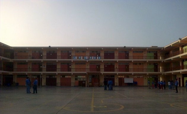 Foto de Colegio Emblemático Rosa de Santa María