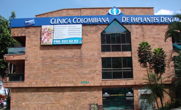 Foto de Clínica Colombiana de Implantes Dentales