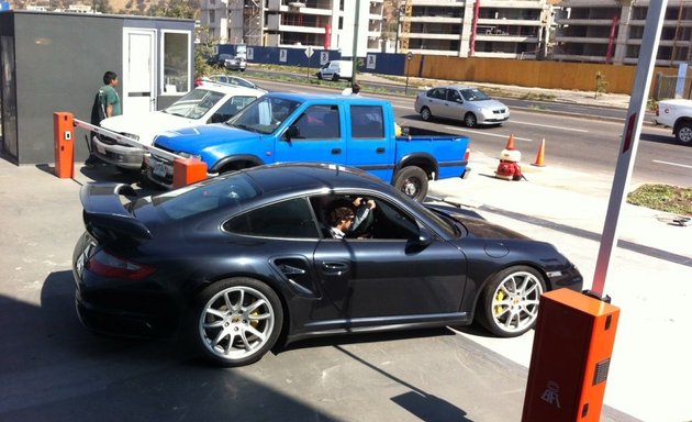 Foto de Porsche Center Santiago