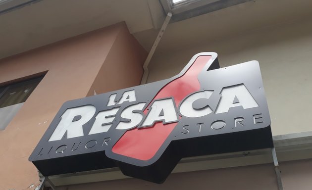 Foto de La Resaca Liquor Store