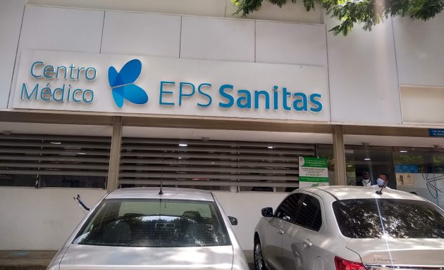 Foto de EPS Sanitas Centro Médico Prados del norte