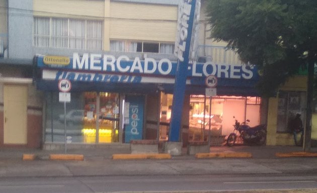 Foto de Mercado de Carnes Flores