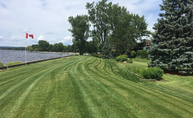 Photo of Cut Away Lawn Maintenance