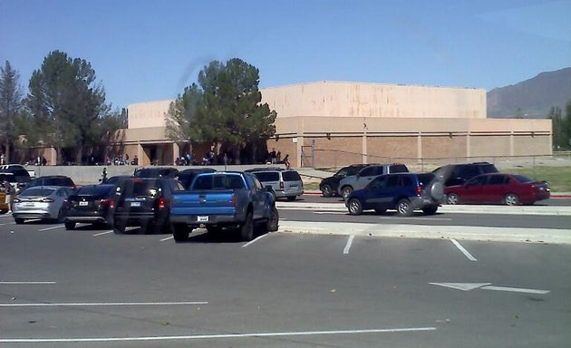Photo of Lincoln Middle School