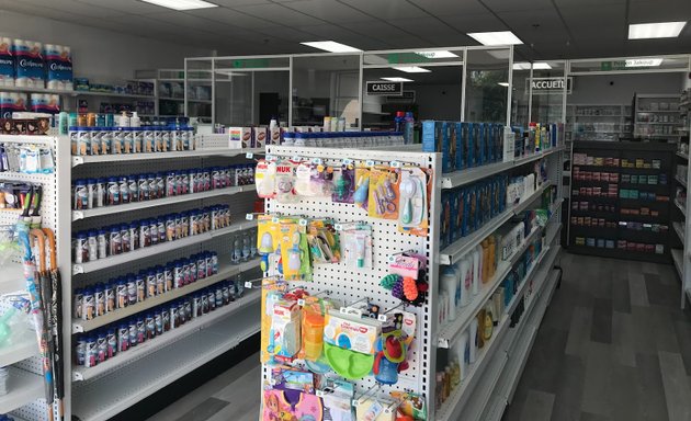 Photo of Uniprix Clinique Pemen Jakoup - Pharmacie affiliée