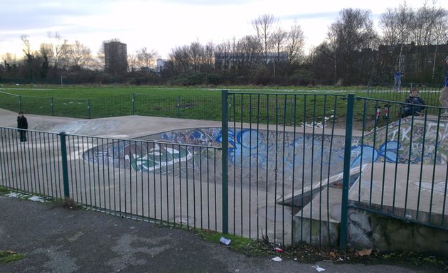 Photo of Finsbury Park Concrete Skatepark & Bowl