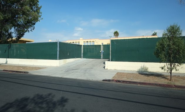 Photo of Vine Street Elementary School