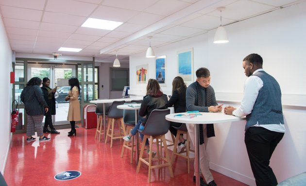 Photo de ENGDE, école supérieure de gestion et expertise comptable