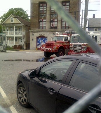 Photo of FDNY Engine 160/Rescue 5/Division 8