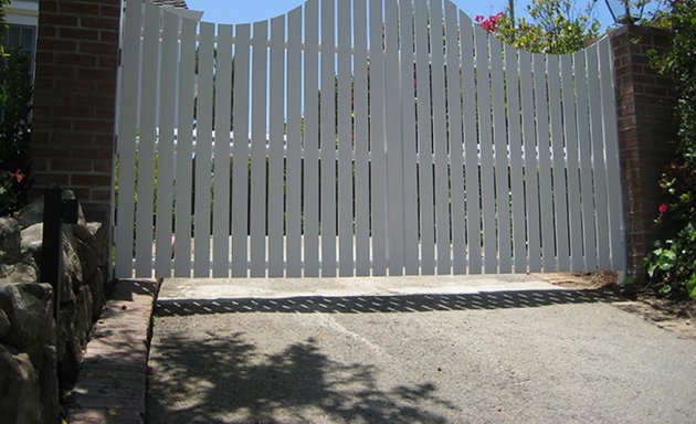 Photo of Pacific Garage Doors & Gates, Inc.