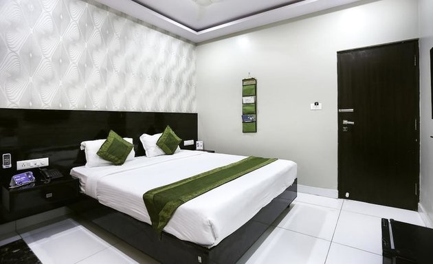 Photo of Treebo Trend Greenwood Premier Suites - Near Manipal Hospital