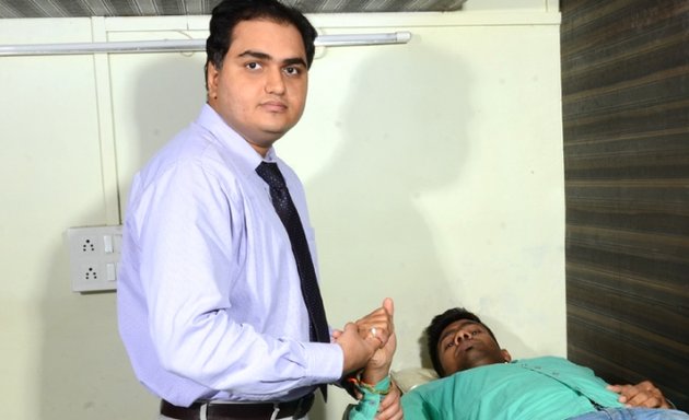 Photo of Dr. Alok Pandey , CONSULTANT JOINT REPLACEMENT SURGEON.