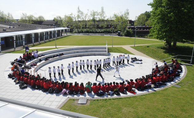 Photo of Kelmscott Secondary School