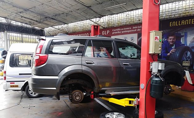 Foto de AUTOMOTRIZ IBR mantenimiento autos conversiones certificaciones GLP GNV Lima Callao