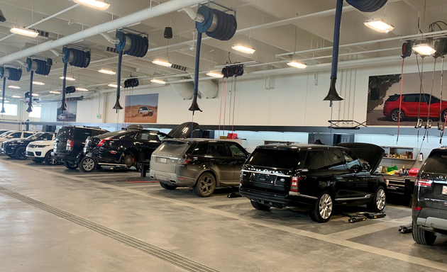 Photo of Land Rover Royal Oak Service Centre Calgary