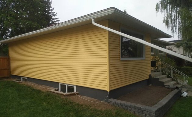Photo of Valiant Exteriors Ltd. - Roofing, Eavestroughing, Siding