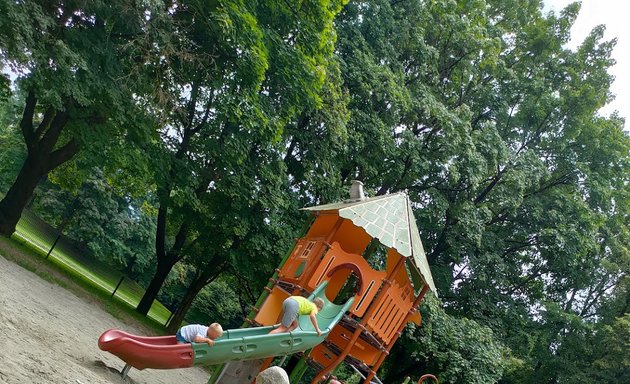 Foto von Kinderspielplatz Luitpoldpark Krokodilfigur