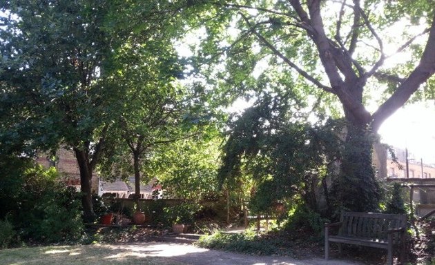 Photo of All Hallows' Churchyard