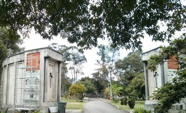 Foto de Jardín Cementerio Universal