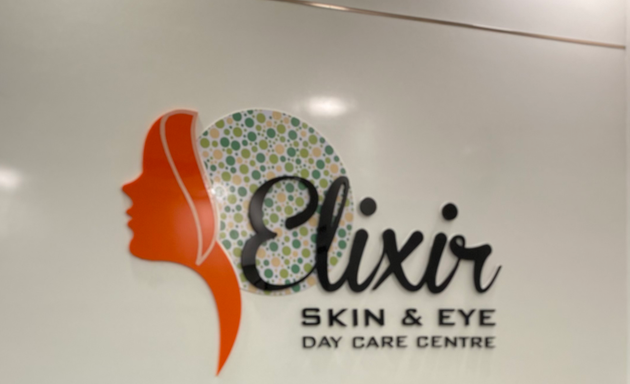 Photo of Dr. Yuti Nakhwa - Elixir Skin And Hair Clinic (Dermatologist Skin Cosmetic & Hair specialist Dadar)