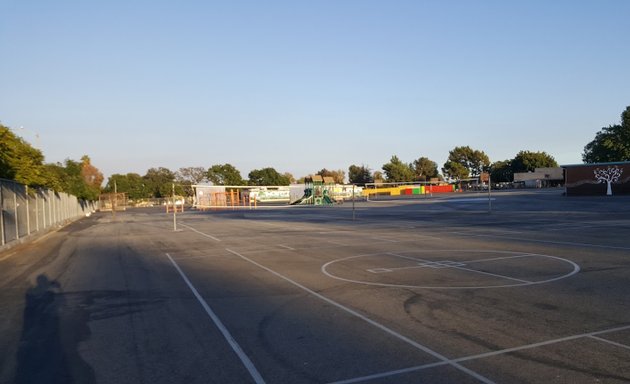 Photo of Hillcrest Drive Elementary School