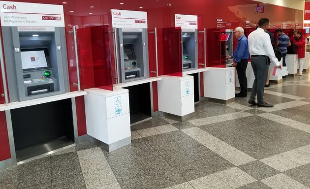 Photo of CIBC Branch with ATM