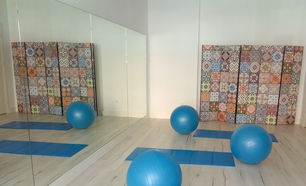 Foto de Fisioterapia deFrutos: Pilates, yoga, acupuntura, suelo pélvico