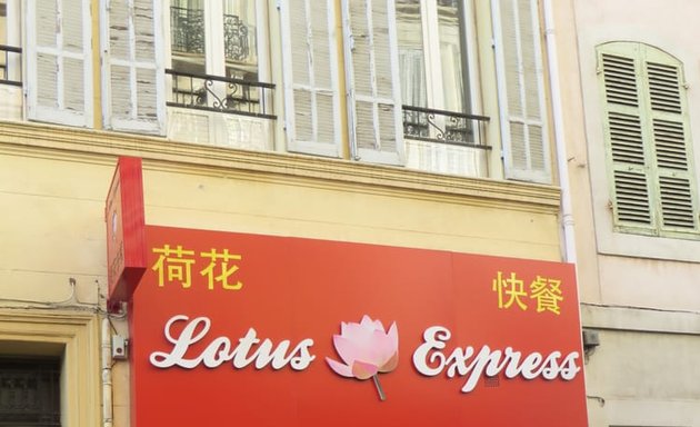Photo de Lotus Express