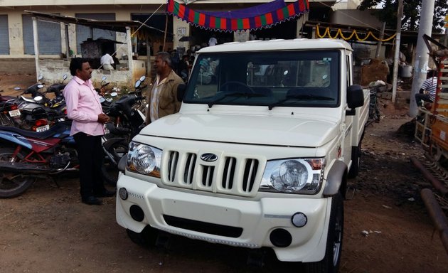 Photo of mahindra commercial vehicles show room hyderabad