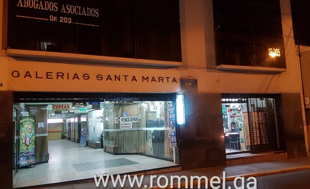 Foto de Galerías Santa Marta